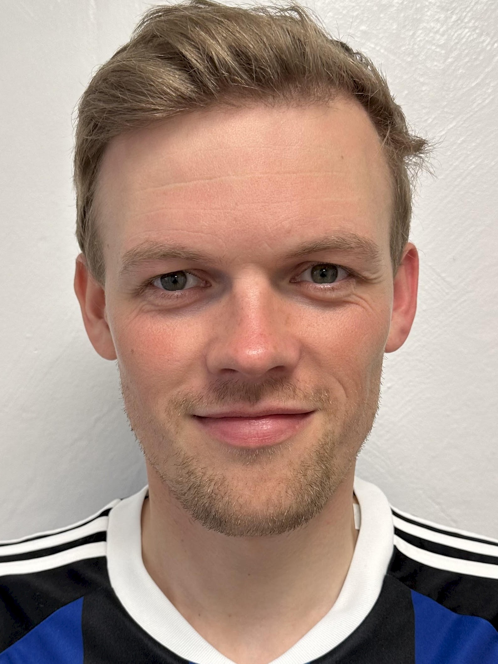 Leikari niels pauli danielsen f royskt f tb ltshagt l